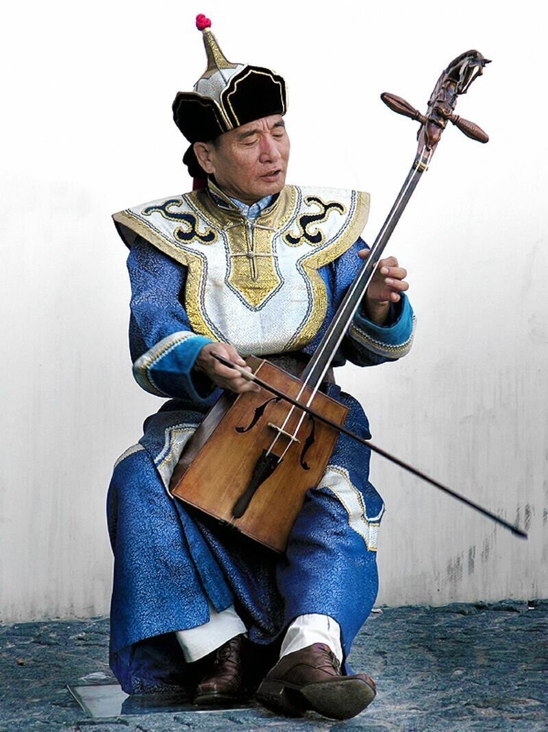 Монголия. Народная музыка, исполняемая на моринхуре