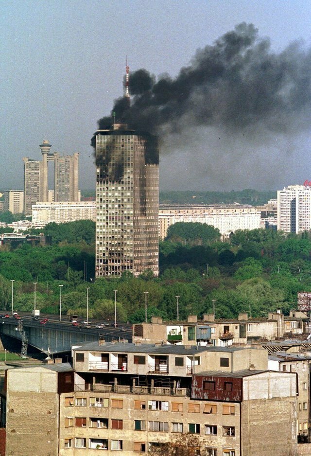 19. Последствия бомбардировки в Белграде во время войны в Косово, 1999 год
