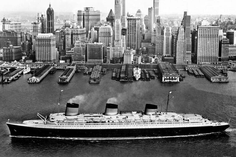 Французский лайнер "Нормандия" в Нью-Йорке, 1935 год