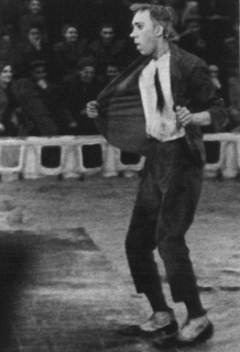 3. Одно из первых выступлений Юрия Никулина в цирке, конец 1940-х