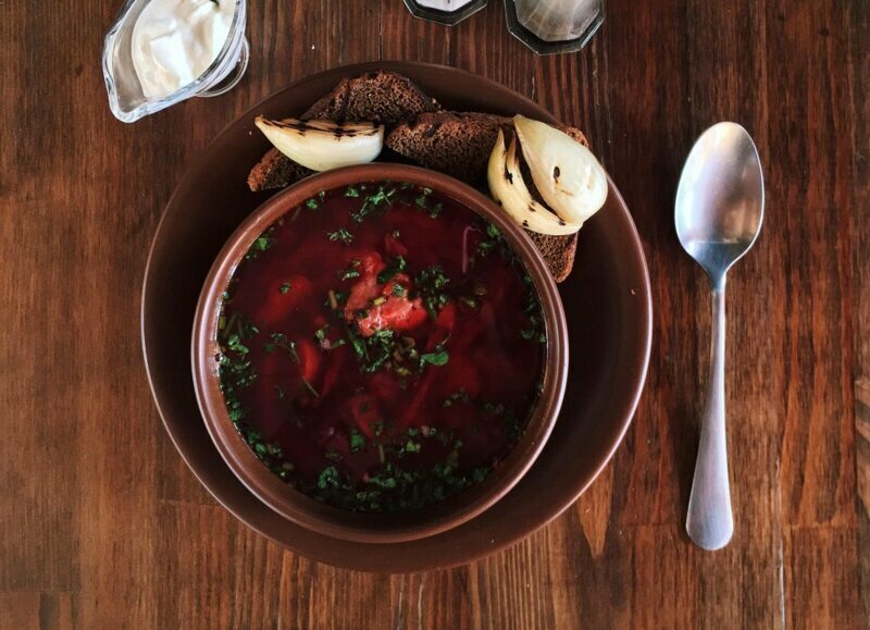 5 апреля — Международный день супа. В этот день эксперты решили напомнить, как правильно кушать суп, и какие супы самые полезные.