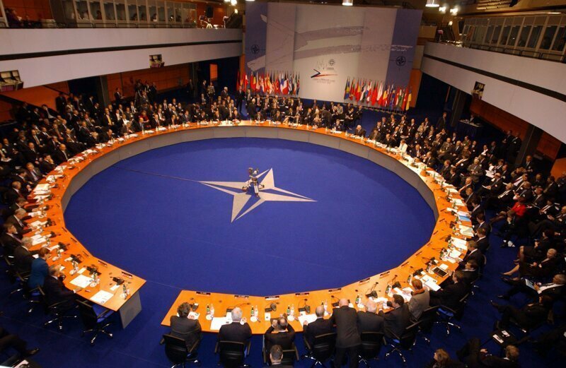 Немецкие политики потребовали ликвидации НАТО