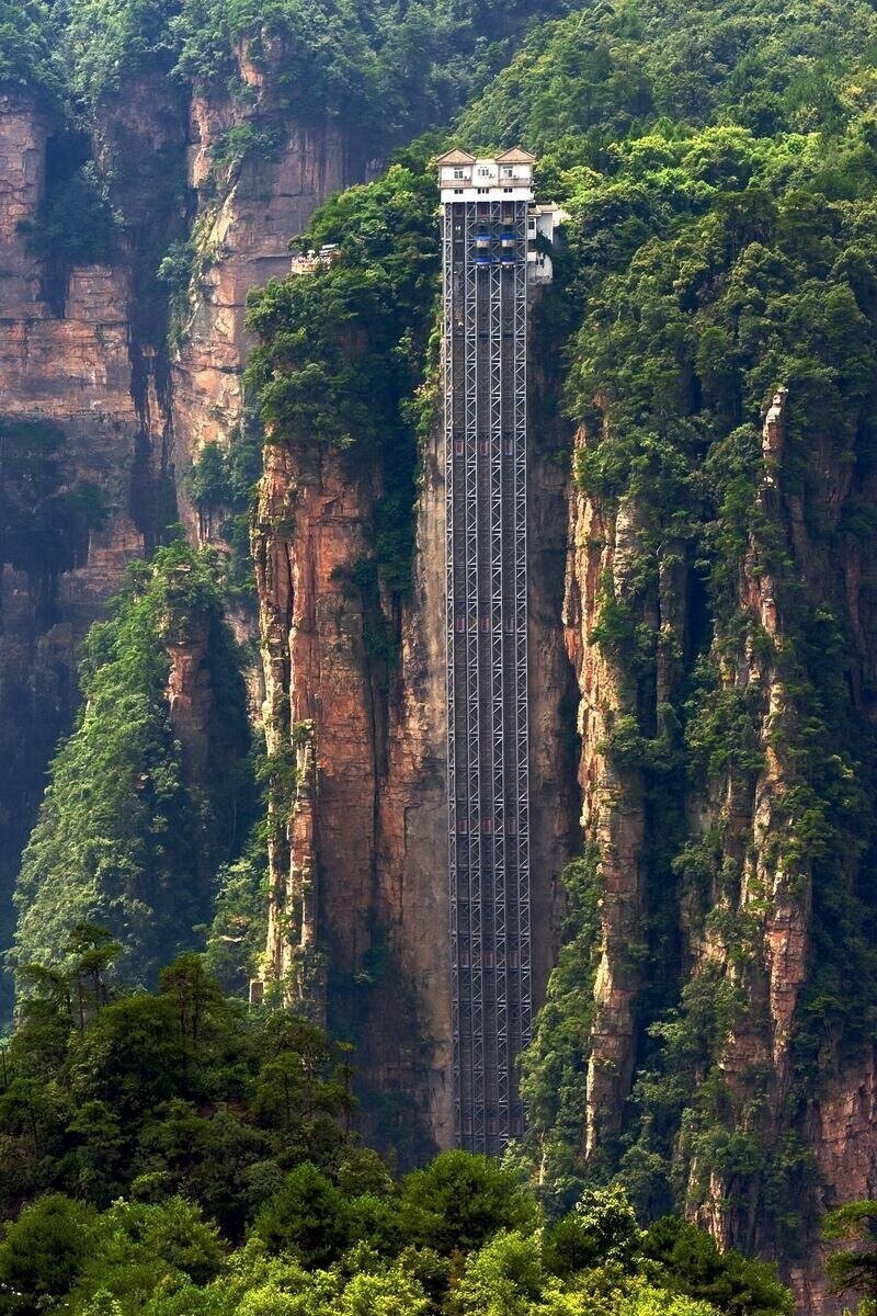 Лифт ста драконов, Хунань, Китай