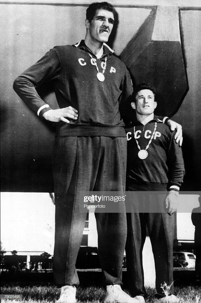 Олимпиада, 1960 - самый высокий и самый низкий спортсмен из СССР - 210 и 168 см
