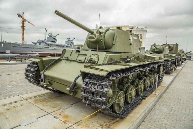 Рассказы об оружии. КВ - первый тяжёлый советский танк