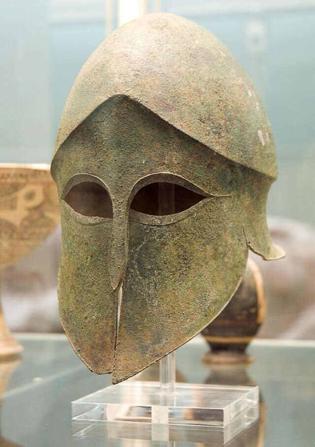 Коринфский шлем, конец  VI века до н.э.