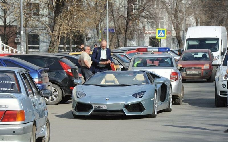 Теперь Lamborghini: челябинский олигарх опять попал в аварию на своем дорогом автомобиле