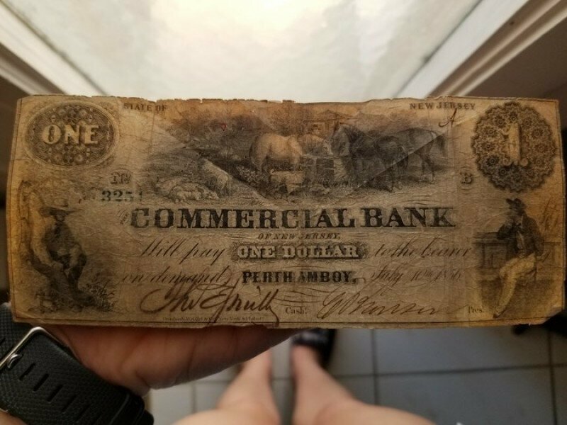 Долларовая купюра образца 1865 года.
