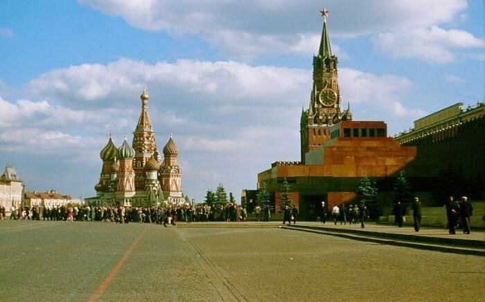 Москва, СССР, 1956 год. Кремль, Мавзолей, Василий Блаженный (Jacques Dupaquier)