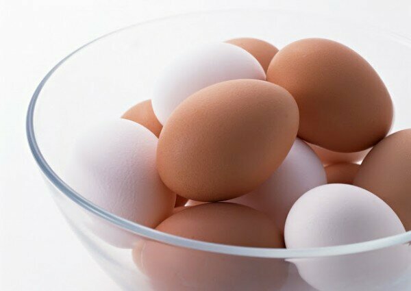 Как правильно почистить яйцо