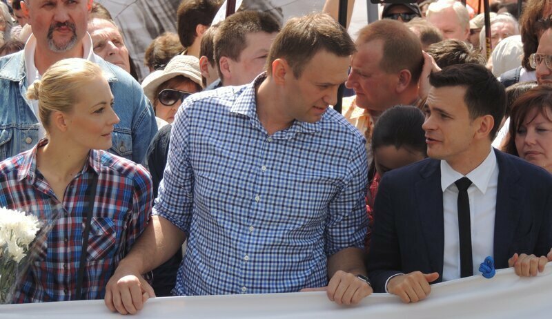 Навальный оценил шансы Яшина на победу в выборах в Мосгордуму