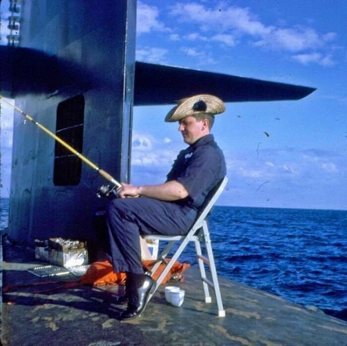 15. "Мой папа рыбачит... сидя на атомной подводной лодке, 1966 г."