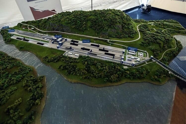 Инвесторы подписали соглашение о развитии порта «Лавна»