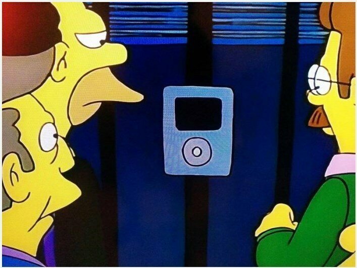 8. Домофон-Ipod 5-я серия 8-го сезона: «Барт в теневом бизнесе»; Предсказано: 24 ноября 1996 года Сбылось: 23 октября 2001 года Статус: крайне сомнительно