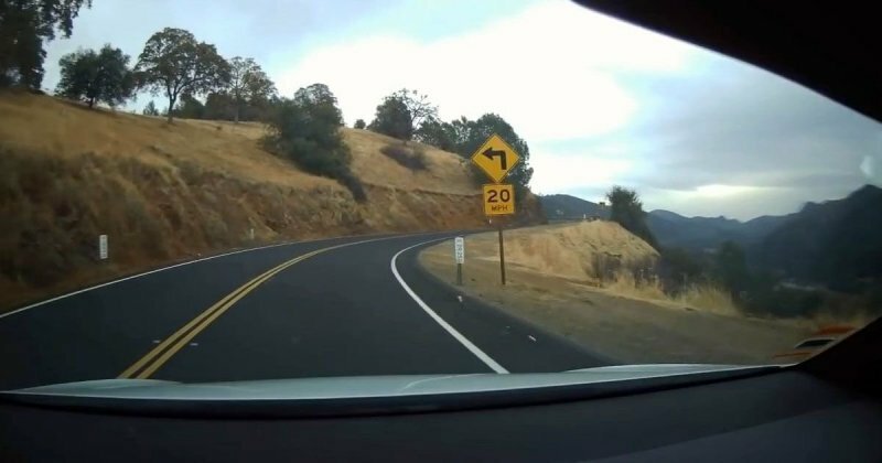 Сбой автопилота Тесла Model X на извилистой горной дороге