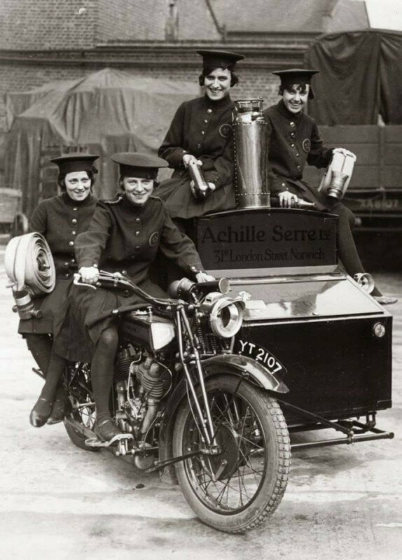 Женская пожарная команда. Лондон. 1925 год