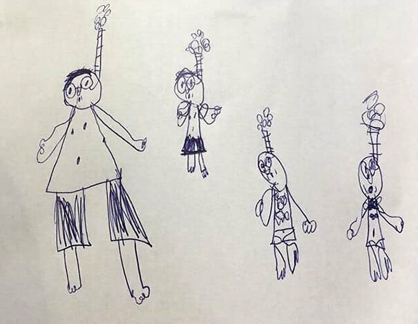 "Вот так наша 6-летняя дочка нарисовала свою семью - маму, папу, младшего брата и себя. Ни за что не угадаете, чем мы заняты! Это мы на море, ныряем с трубками!"