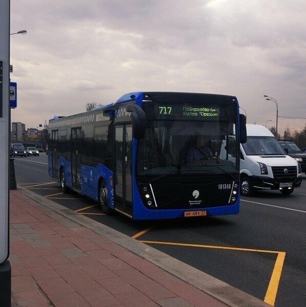 КАМАЗ поставил в Москву партию низкопольных автобусов «НЕФАЗ»