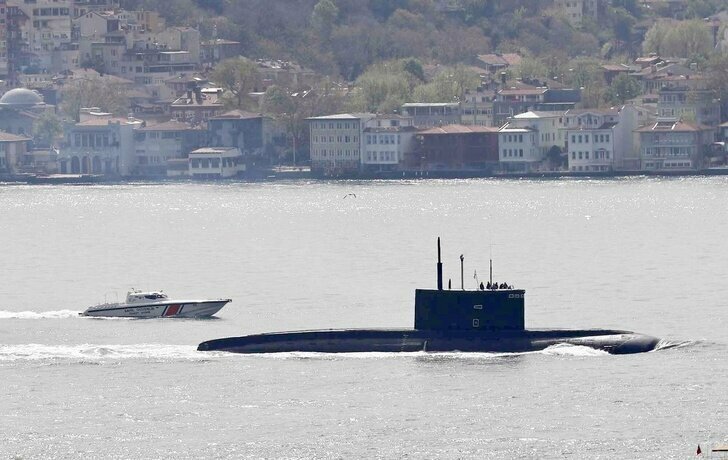 ДЭПЛ «Старый Оскол» ушла в Средиземное море