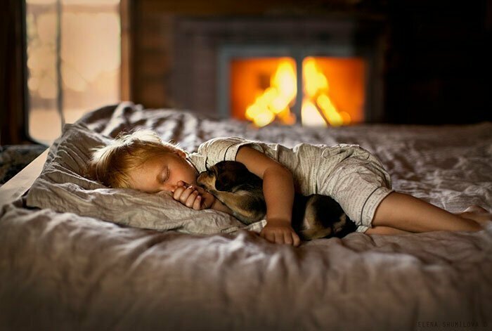 30 чудесных фотографий, доказывающих, что детям непременно нужна собака
