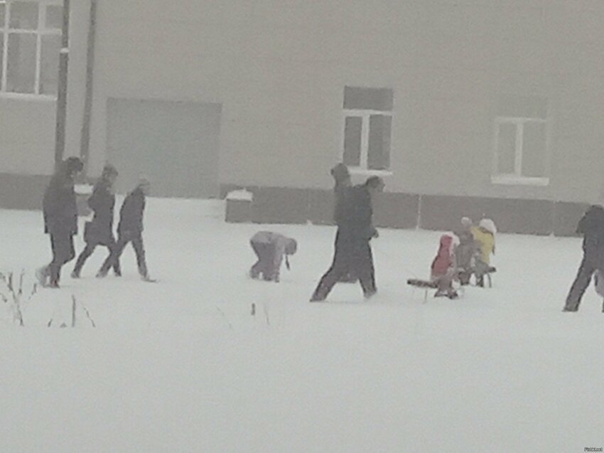 Санки до августа не убираем