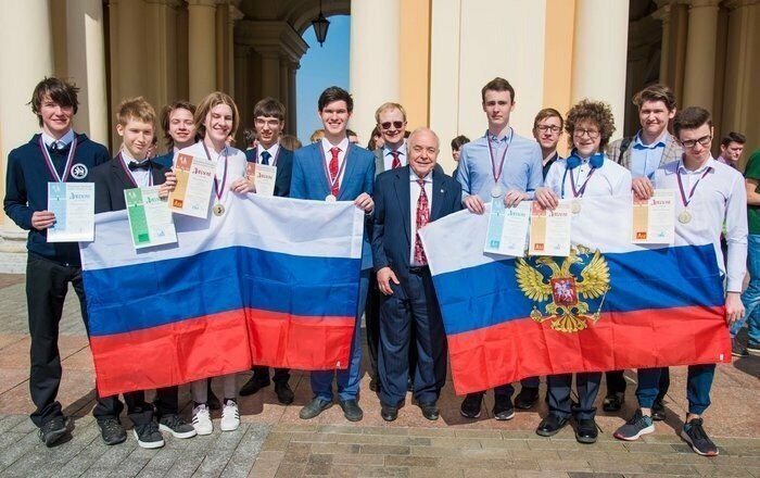Российские школьники одержали победу в международной олимпиаде по химии