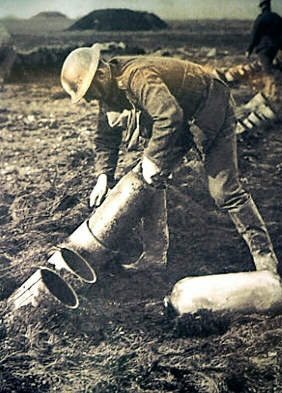Миномёт Ливенса, или газомёт —  вид миномёта, применявшийся Британией во время Первой мировой войны для поражения живой силы и заражения местности отравляющими веществами