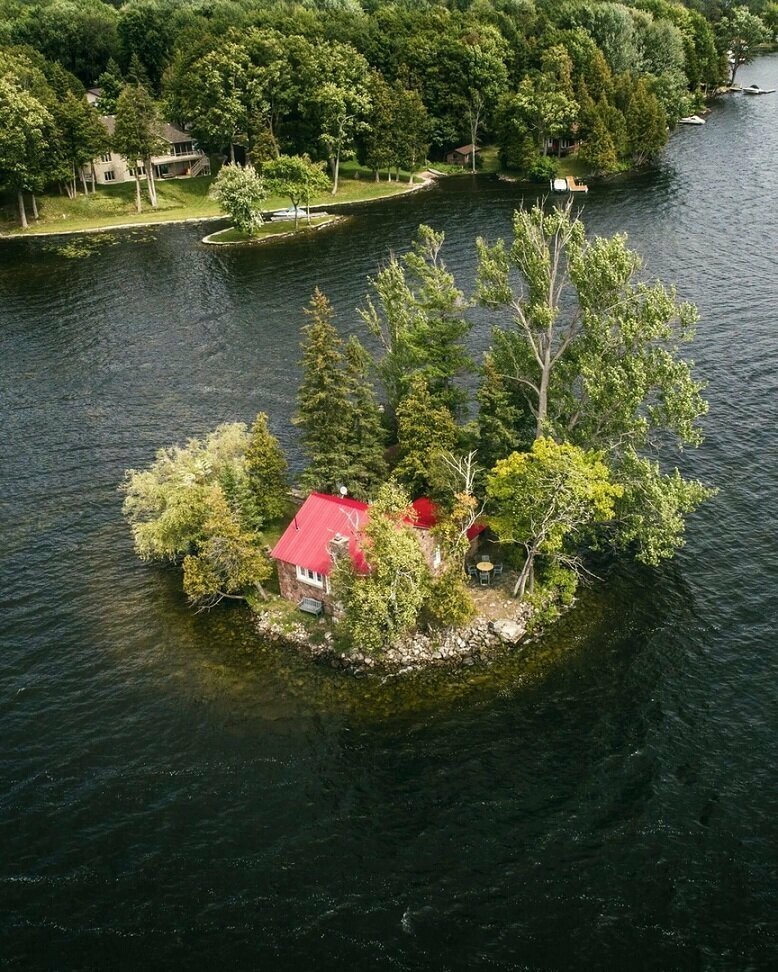 Дом на маленьком острове в Онтарио, Канада