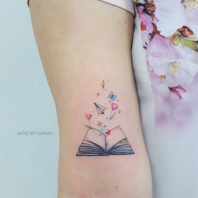 23 символичные татуировки, вдохновленные книгами и писателями