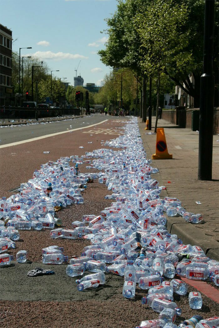 Марафонцев в Лондоне лишили бутылок