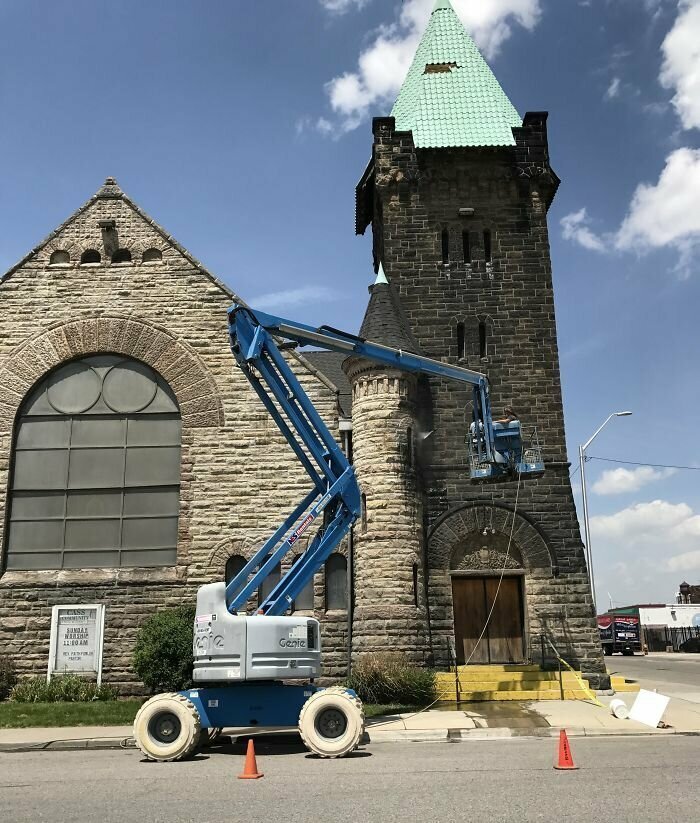 2. Церковь в Детройте не чистили более 100 лет