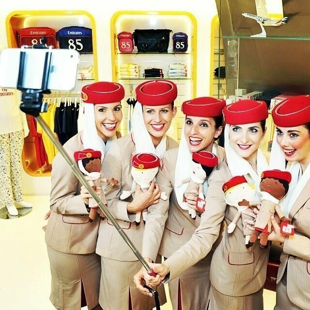 Стюардессы авиакомпании Emirate Airline