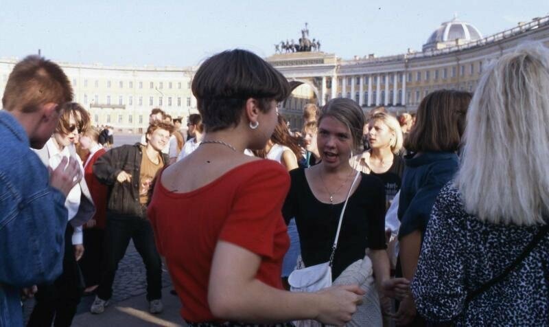 Лихие дискотеки 80-х и 90-х: как молодежь развлекалась в СССР