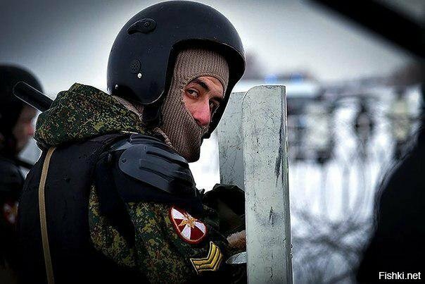 Количество солдат Росгвардии превысило 430 000 человек - это больше, чем сухо...