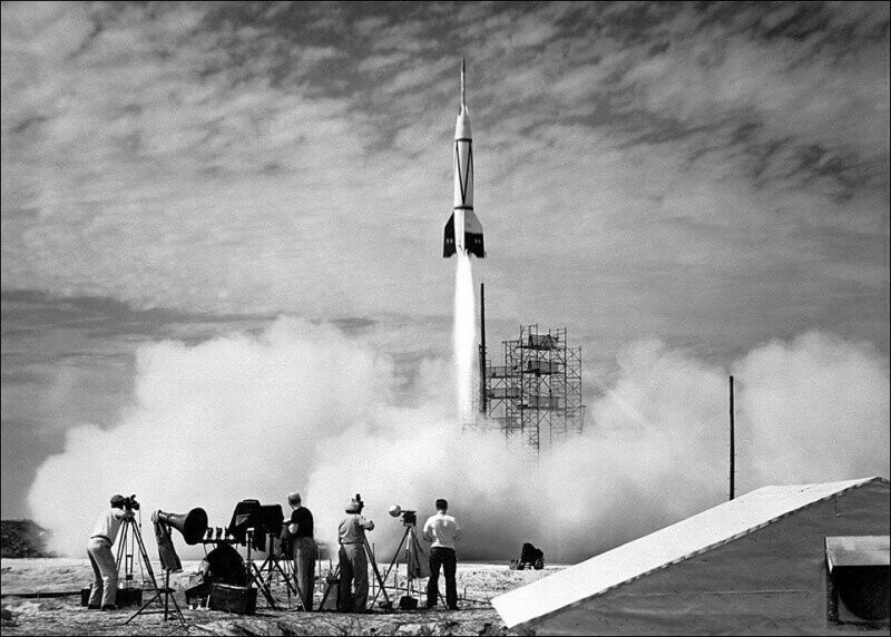 Первый запуск ракеты с мыса Канаверал, штат Флорида, 1950 год.