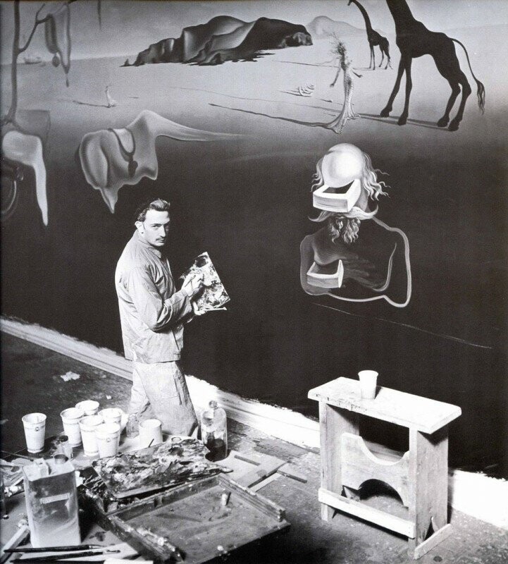 Сальвадор Дали за работой, Сон Венеры, Нью-Йоркская всемирная выставка, 1939 год