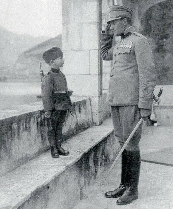 Принятый в сербскую армию 8-летний Момчило Гаврич. Самый юный воин в Первой мировой войне. 1914 год