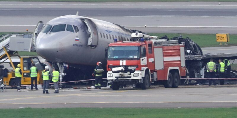 SSJ-100 плох, потому что пачками падают Boeing 737 MAX. Александр Роджерс