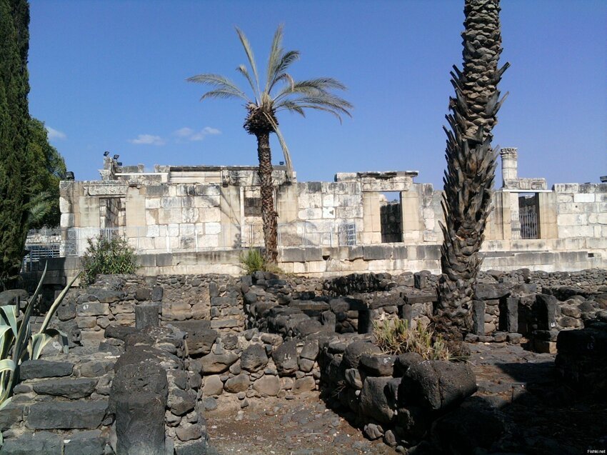 Капернаум, место где Иисус пятью хлебами народ кормил