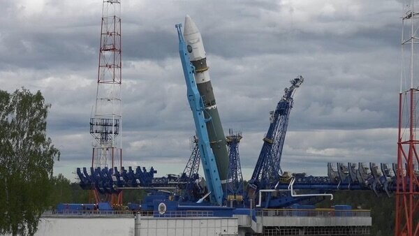 Нивелир, Буревестник, Нумизмат