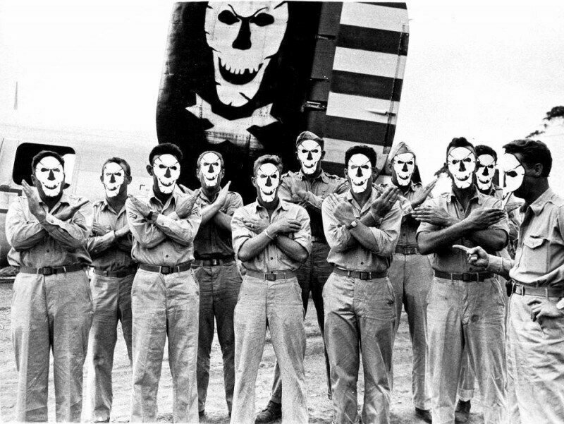 Американская 90-ая бомбардировочная группа «Весёлый Роджер», США, 1942 год.