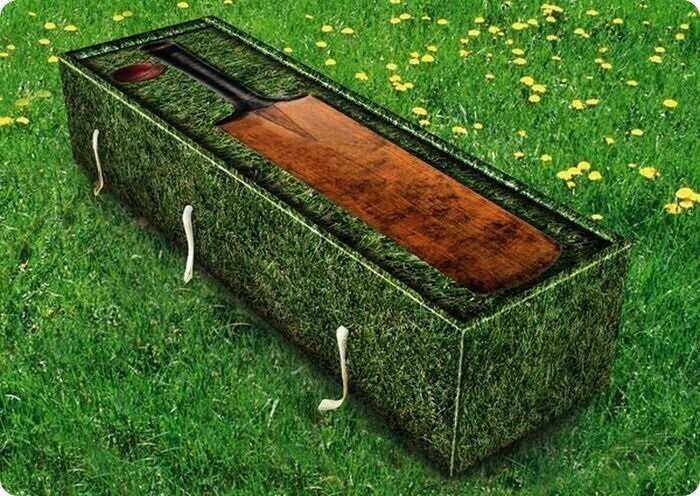 Сразу ясно, что гробик предназначен для любителя крикета