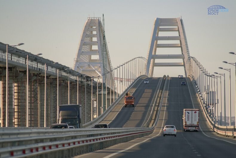 Крымскому мосту исполнился 1 год