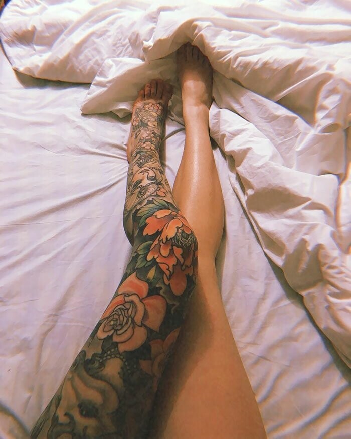 Сногсшибательные татуировки на ногах