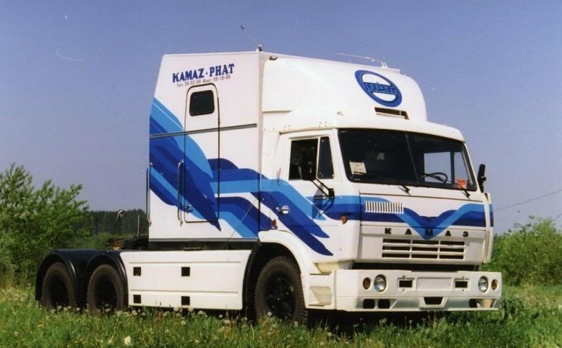 Прототип КамАЗа 1995 года со спальной кабиной как у американских грузовиков