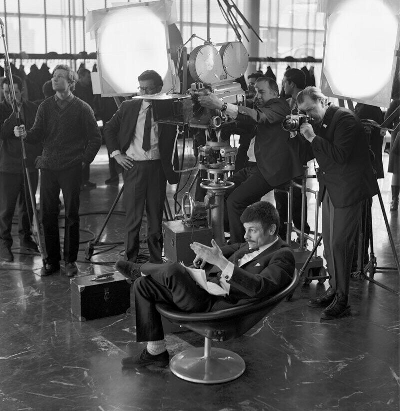 Режиссер-постановщик фильма "Андрей Рублев" Андрей Тарковский во время съемки. 1965 год.