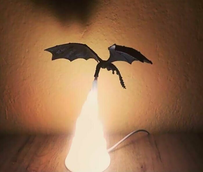 Лампа-дракон дышит огнем на любителей "Игры престолов"!