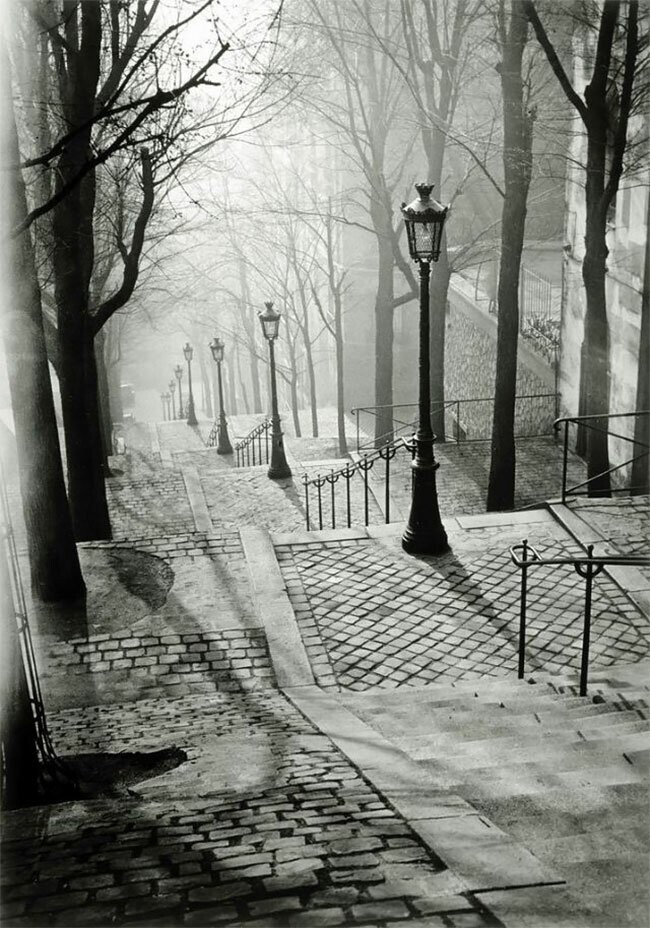 Монмартр, Париж, 1936 (фото: Брассай)