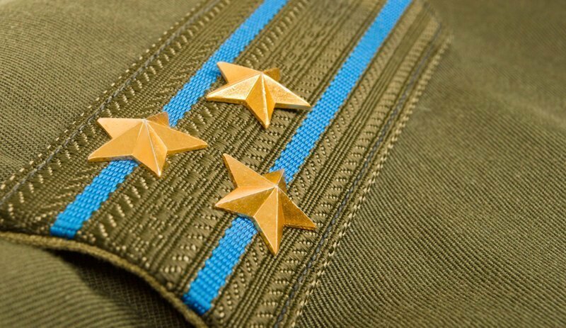 Как в российской армии появились погоны