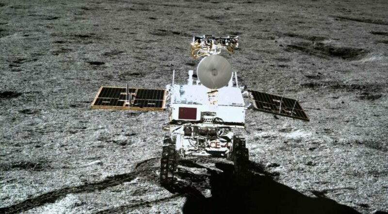 Китайский луноход Yutu-2 обнаружил необычные минералы на обратной стороне Луны